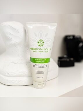 💚OMGBotanicals💚Antioxidant Cleanser/NIP